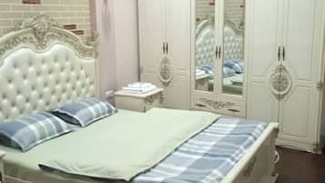 3 bedrooms, desk, iron/ironing board, free WiFi