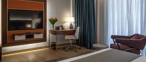 Premium bedding, down duvets, in-room safe, blackout curtains