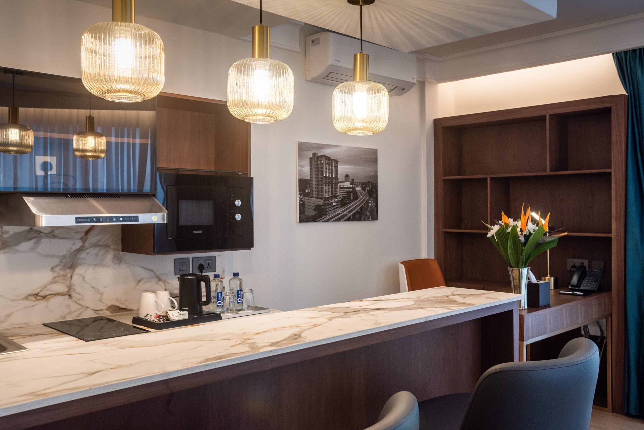 Executive kamer | Luxe beddengoed, donsdekens, een kluis op de kamer