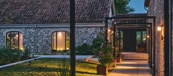 The Suite - Luxury Cottages