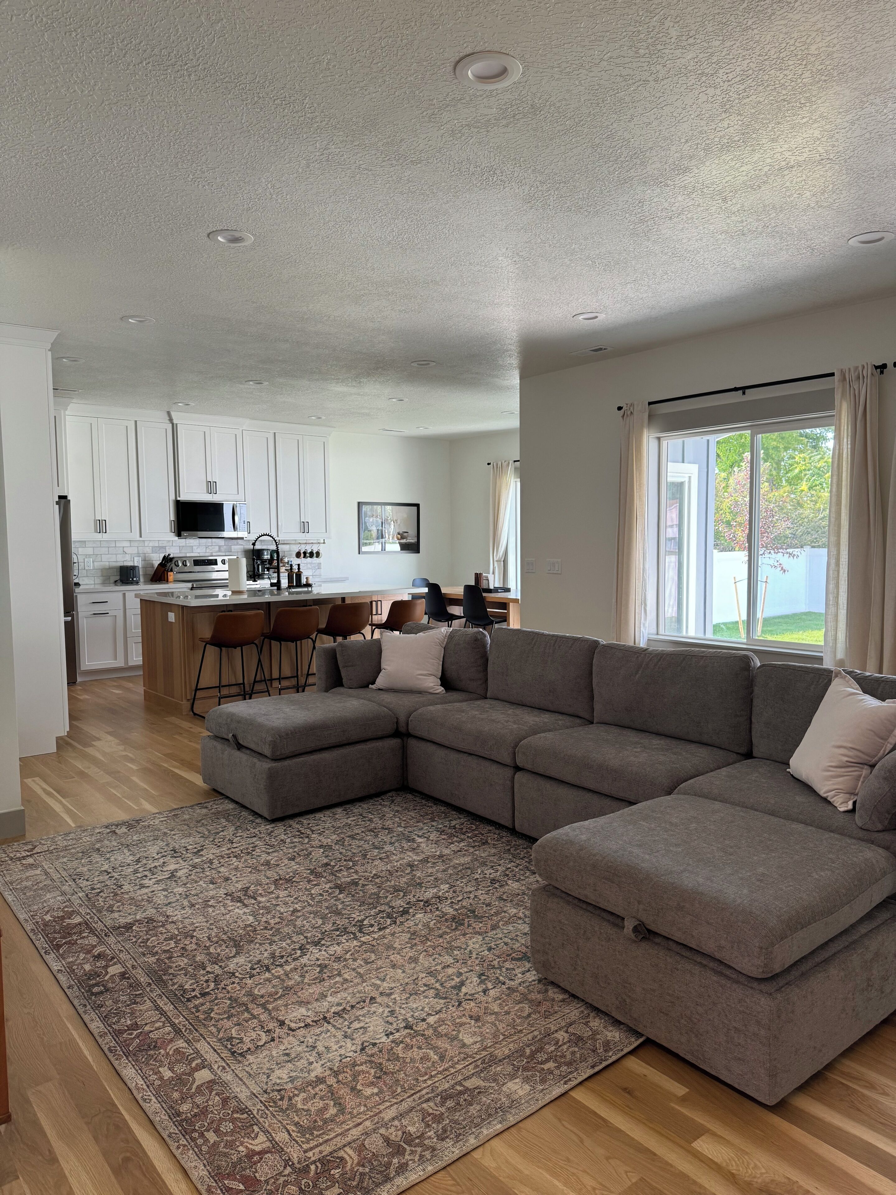 Cozy 3-bedroom house in American Fork with AC, WiFi - Dog friendly