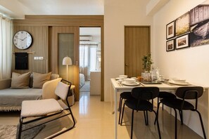 Apartment | Dining - Charming 2BR in Shore 1 Residences (Pasay)