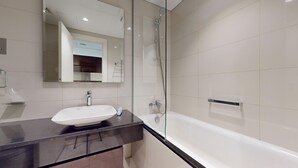 Apartment - Business Bay - Damac Majestine Tower 1219a (Dubai)