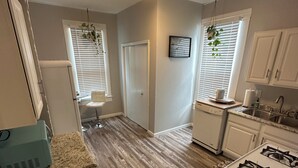 Unclassified image, 4 of 11, button - Charming 2-bedroom house facing bike trails in Downtown Glen Carbon (Glen Carbon)
