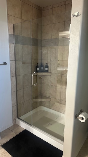 Jetted bath, hair dryer, towels, soap