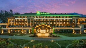 Exterior - Holiday Inn Jiuhua Mountain Hot Spring by IHG (Chizhou)