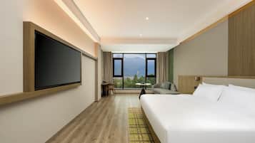 Premium-værelse - 1 kingsize-seng (Mountain Ksitigarbha Bodhisatta View) | Sengetøj