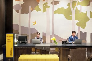 Quầy tiếp tân