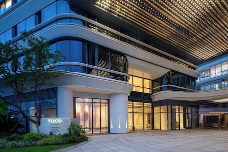 Exterior. voco Suites Shanghai Hongqiao CBD by IHG