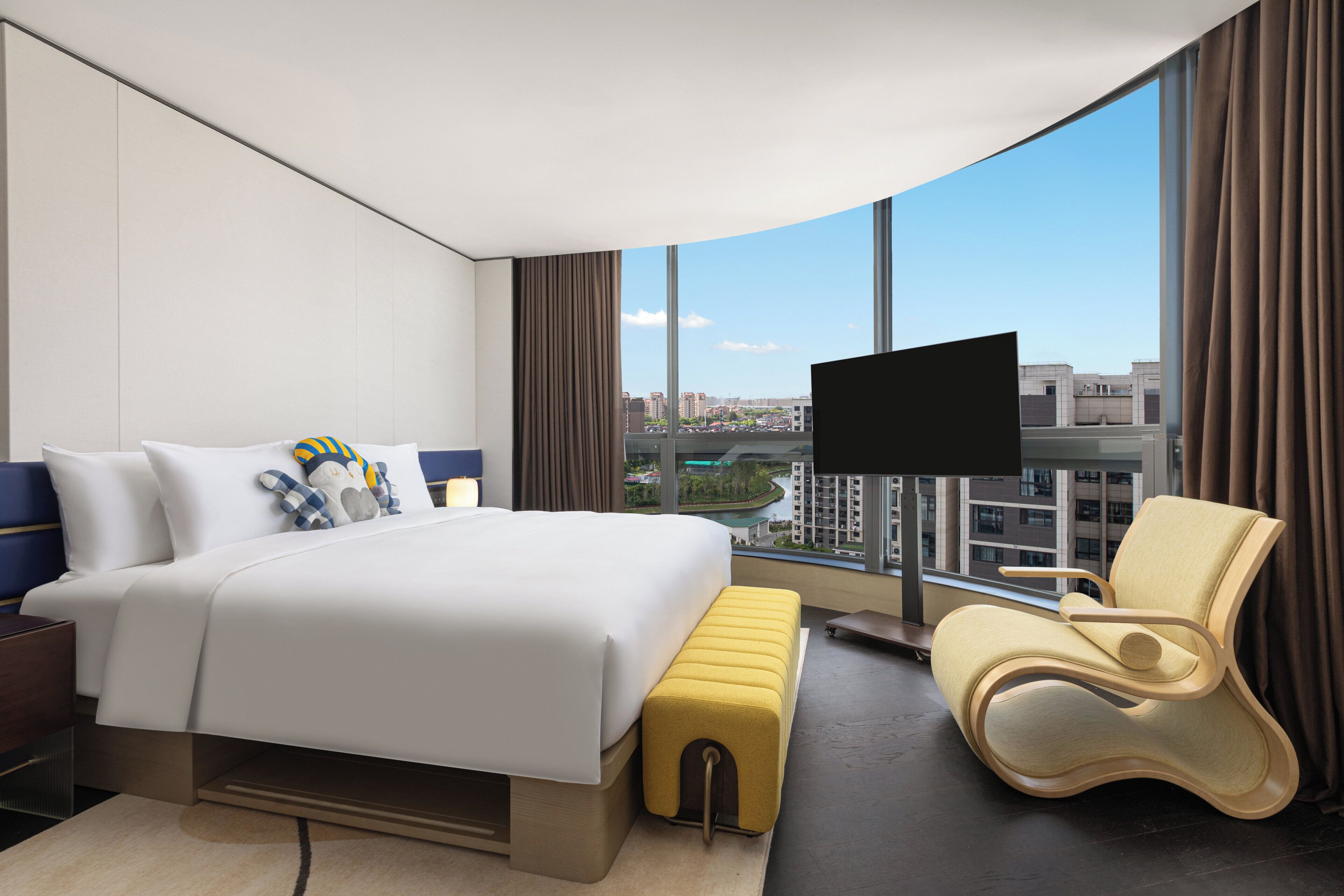 Suite (Charming)