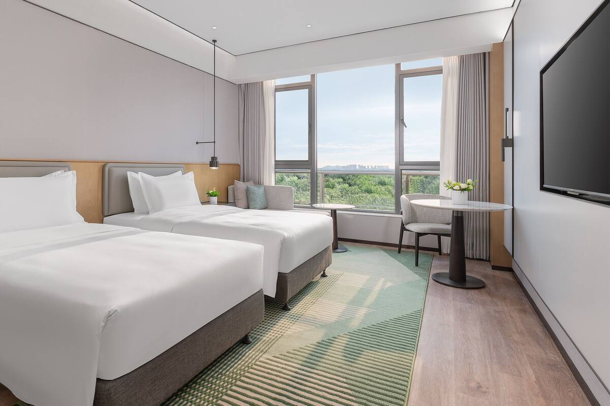 1 bedroom, soundproofing, free cots/infant beds, free WiFi