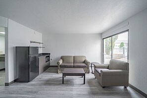 Private kitchenette - Studio 6 Pocatello, Id (Pocatello)