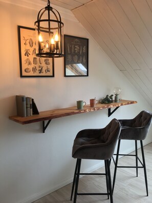 Interior - Charming apartment, 5 persons, Wifi, Netflix, parking & balcony (Bad Staffelstein)