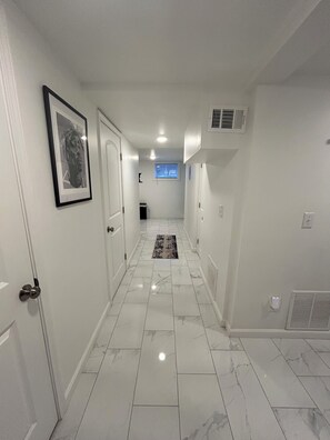 Interior - Amazing visual Illusion home.Incredible 5-bedroom home near downtown Atlanta  (Atlanta)