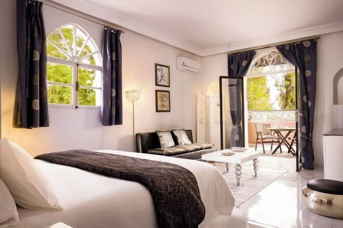 1 bedroom, in-room safe, free WiFi, bed sheets