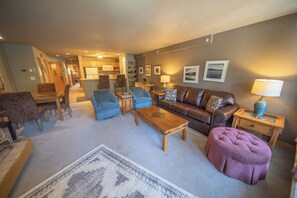 Exterior - Liftside 203 (Keystone)