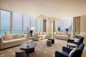 豪華套房, 2 間臥室, 陽台, 海景 | 起居區 | 55-吋LED 液晶電視、衛星頻道、iPod 底座