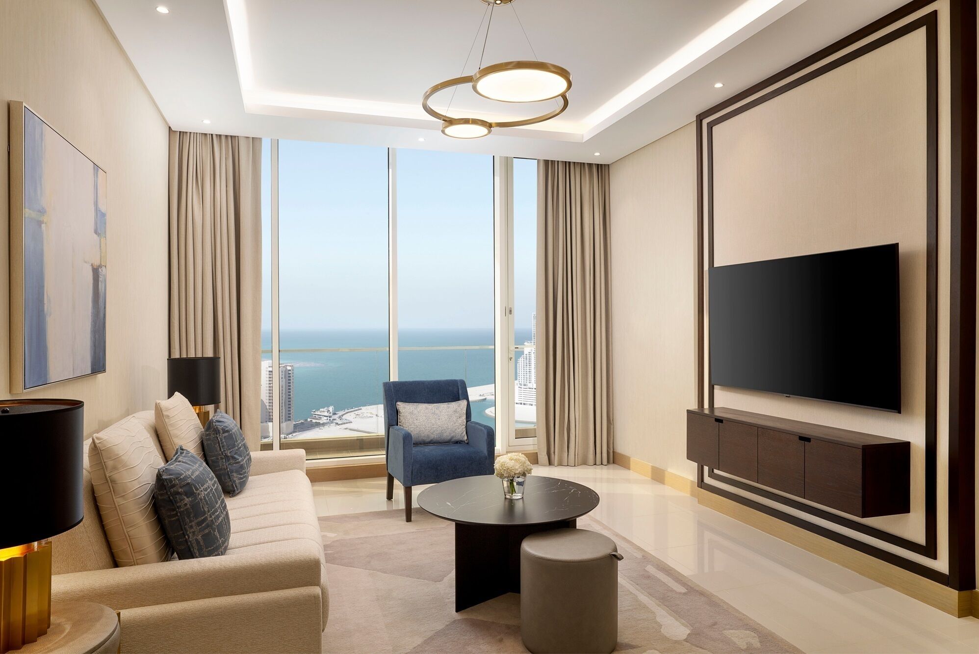 Suite, 2 Bedrooms, Balcony, Sea View | Living area