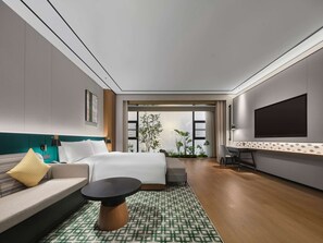 Deluxe Room, 1 King Bed, Garden View | Living area | TV - Hilton Garden Inn Xi'An Bell Tower (Xi'an)