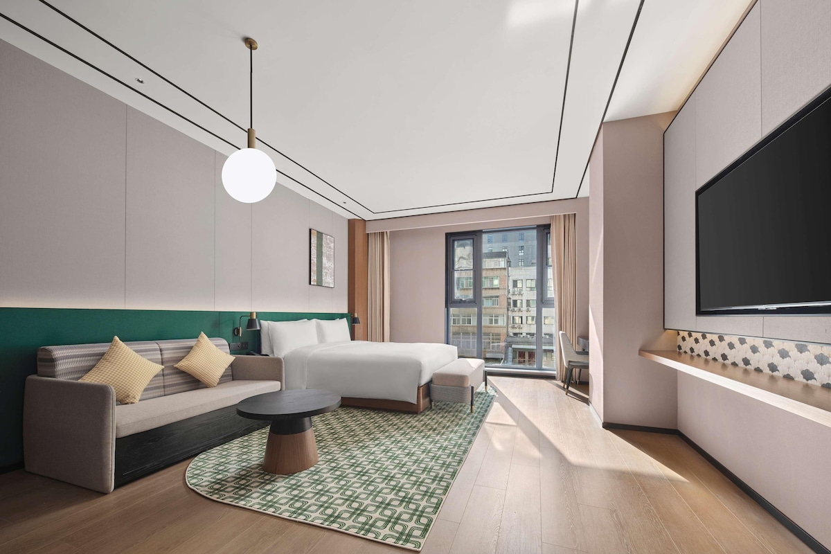 King Deluxe Room