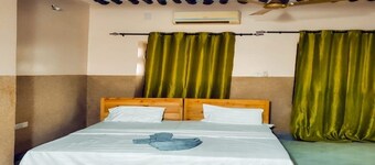 Charming 3-bedroom apartment in wonderful Zanzibar with AC, WiFi