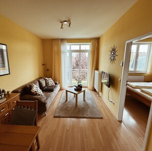 Smart TV, books - Vacation apartment "Ammersee" at Andechs Monastery (Andechs)