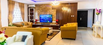 Pearl Exquisite Apartment