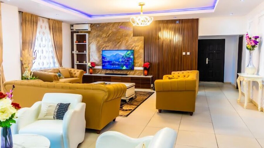 Pearl Exquisite Apartment