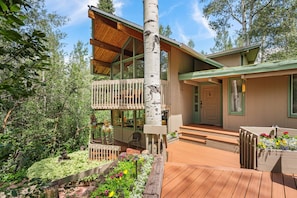 Exterior - Glen Eagle Drive Home (Aspen)