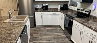 Charming 4BR 2BA Close to Memphis NOT IN Memphis! FULL Kitchen.