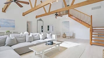 Smart TV, fireplace, computer monitors