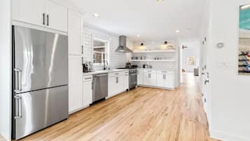 ميكروويف، فرن، موقد طهي مسطح، غسالة أطباق