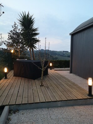 Terrace/patio - Serenity Views - A unique property in the Heart of Portugals Silver Coast (Bombarral)