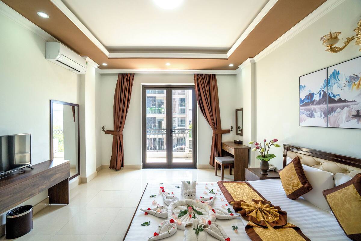 Standard Double Room, 1 Double Bed, Balcony, City View | Desk, laptop workspace, free WiFi