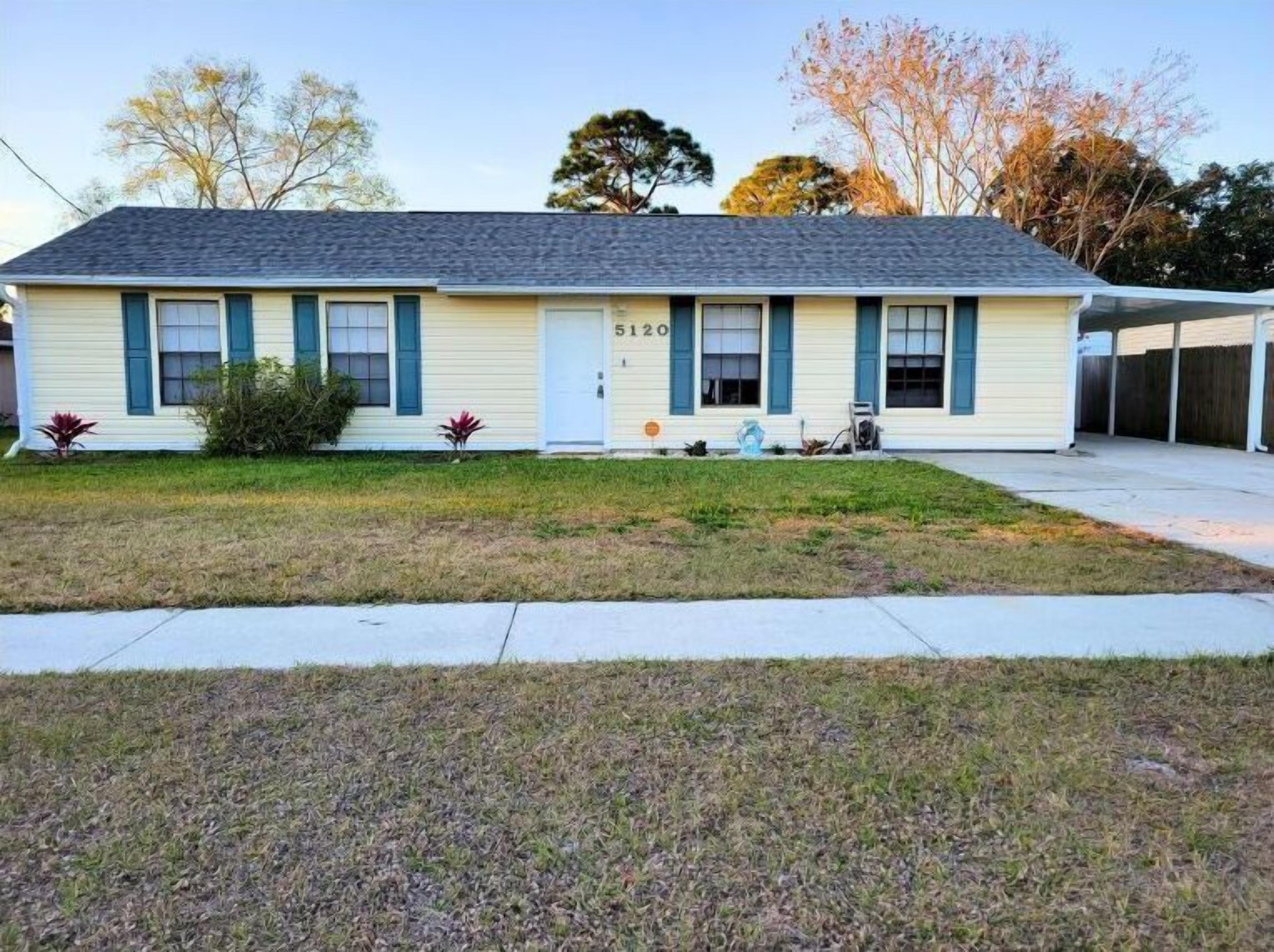 Well stocked 3 BR / 2 Bath in beautiful Port St John!