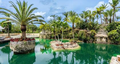 Farmhouse Oasis Retreat in Homestead