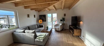 Modern and comfortable apartment with 2 bedrooms, tower room and balcony.