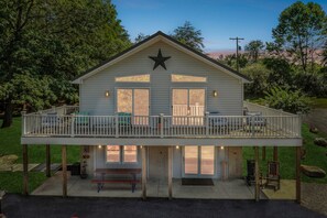 Exterior - Trailblazer - hot tub, trail, game room, pets, wifi, fire pit, view, secluded (Berkeley Springs)