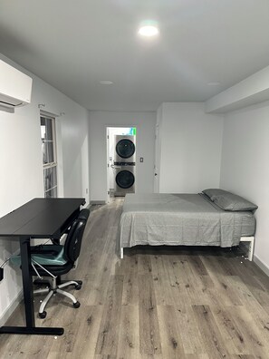 1 bedroom, desk, iron/ironing board, WiFi