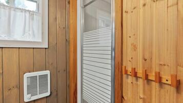 Dusche, Handtücher, Seife, Toilettenpapier