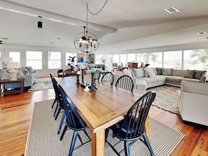 Lägenhet - flera sängar - uteplats - havsutsikt (Oceanside Unit A) | Restauranger