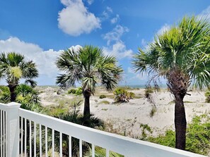 Condo, varias camas, patio, vista al océano (Oceanside Unit A) | Áreas de la propiedad