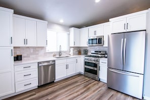 Fridge, microwave, oven, stovetop - 4-Bedroom Comfort Near It All • Fire Pit & More! (Littleton)