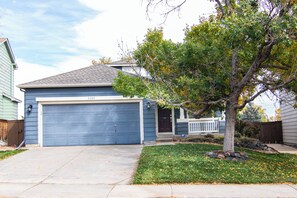 Exterior - 4-Bedroom Comfort Near It All • Fire Pit & More! (Littleton)