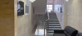 โรงแรมโจสตาร์และร้านอาหาร