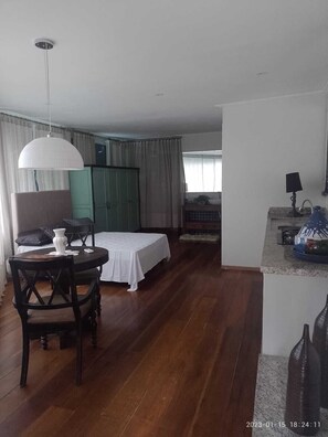 Comfort Loft, Multiple Beds, River View | Individually furnished, free WiFi, bed sheets - Alessandra Philipps (Blumenau)