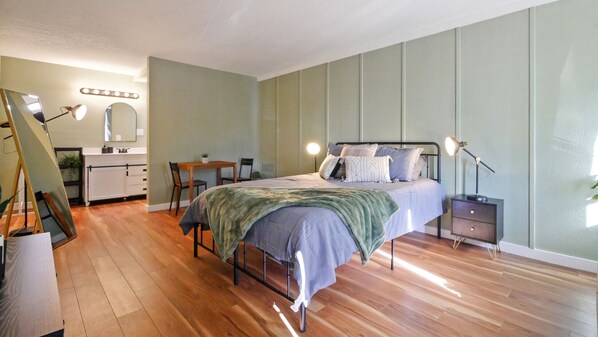 1 bedroom, WiFi, bed sheets - Cozy Family Studio Close to Disney (Davenport)