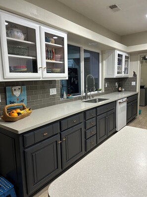 Private kitchen - You will LOVE this Outdoor space with this Charming 2-bedroom house in Placitas (Placitas)