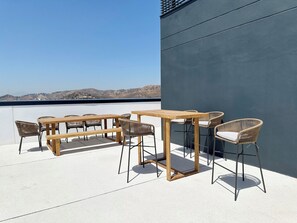 Outdoor dining - Apartament URBAN SKY 21D Torre II (Málaga)