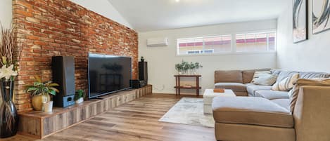 Smart TV, fireplace, video games, books